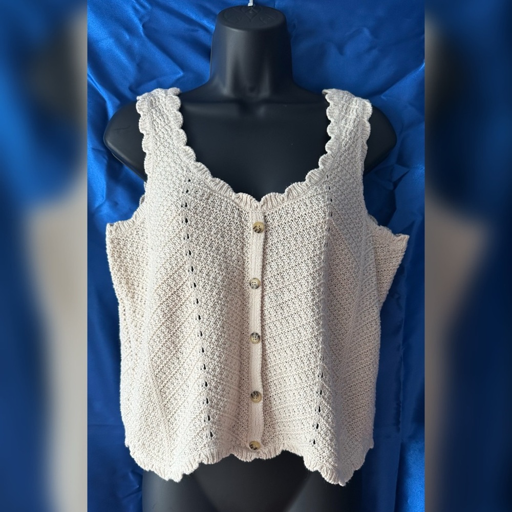 Pre-Loved Tan Crochet Tank Top